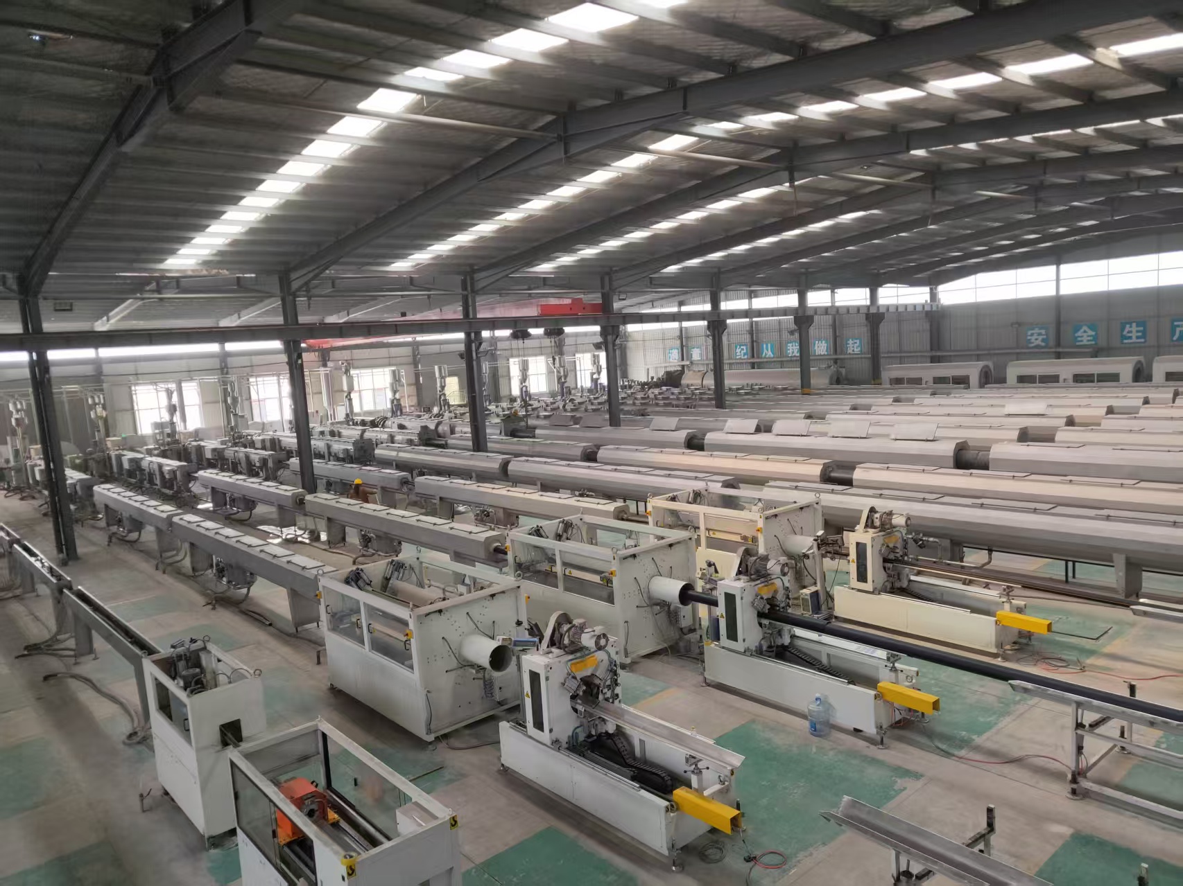 Xinrongplas factory floor
